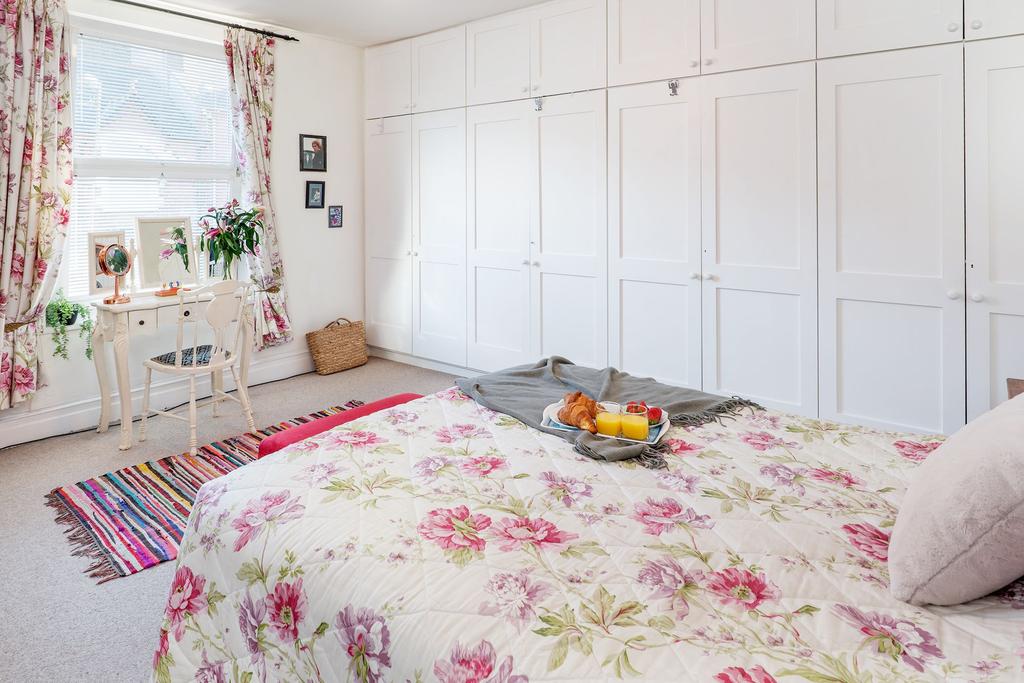74 Victoria Road Bedroom