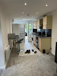 1 bedroom house to rent, 4B Fitzroy Drive Roundhay,  Leeds