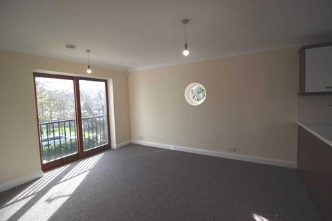 2 bedroom apartment to rent, Blackheath, SE3 0XQ