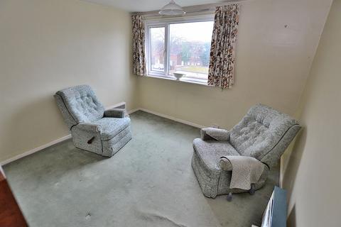 Flat 16, Bantock Court Broad Lane, Wolverhampton, WV3 9DA