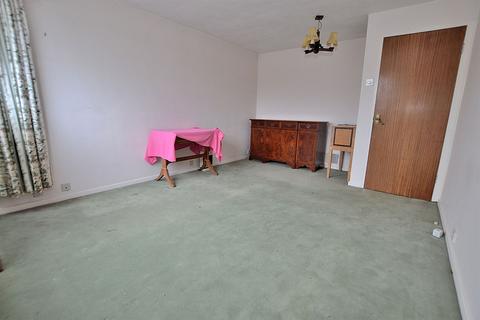 Flat 16, Bantock Court Broad Lane, Wolverhampton, WV3 9DA