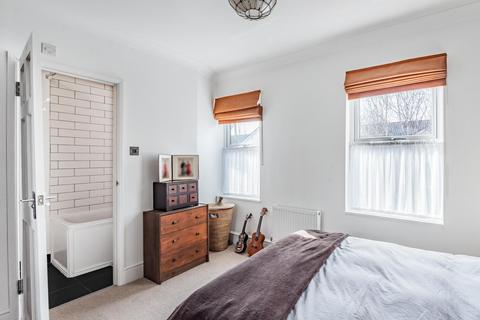 1 Rasper Road, London, N20 0LU