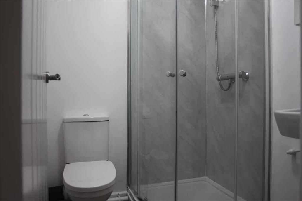 Bedroom 5 En-suite