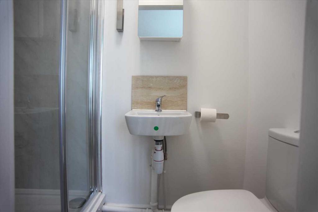 Bedroom 1 En-suite