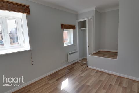 87 Dairymans Walk, Guildford, GU4 7FF