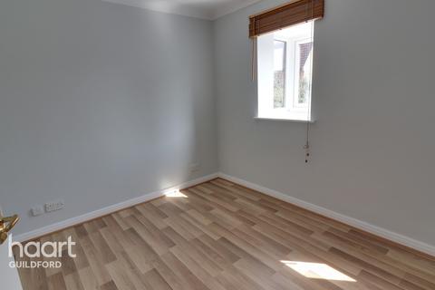 87 Dairymans Walk, Guildford, GU4 7FF