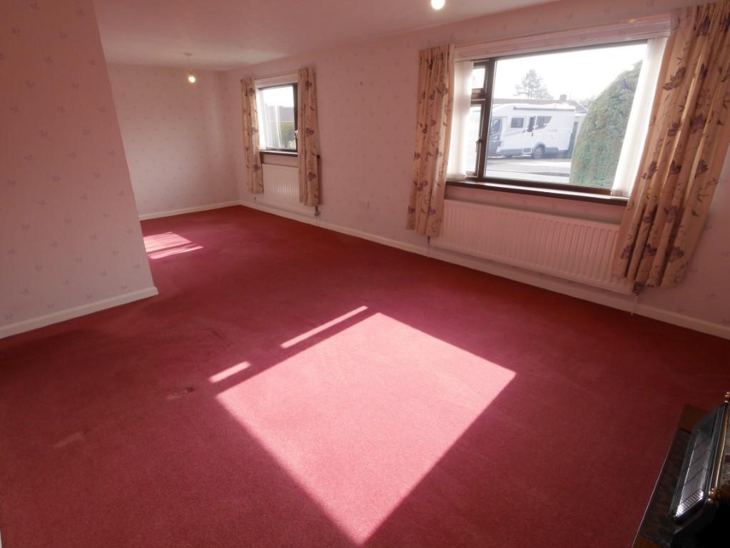 7 Argyll Drive, Heathhall, Dumfries... 3 bed detached bungalow £180,000