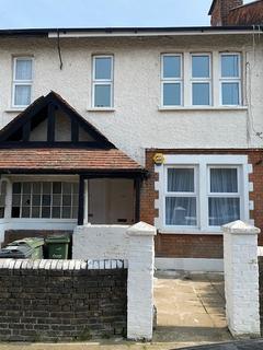 3 bedroom maisonette to rent, Lyham Road, Brixton, Brixton