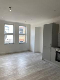 3 bedroom maisonette to rent, Lyham Road, Brixton, Brixton
