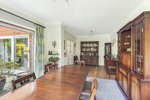 8 The Gateway, Woking, GU21 5SL