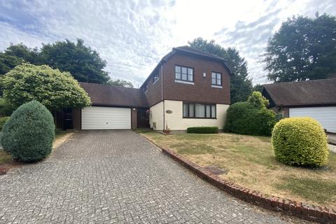 2 Moorwell Drive, Shepherdswell, Dover, CT15 7QD