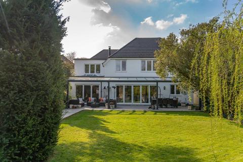 5 bedroom detached house for sale, Grove Road, Tring