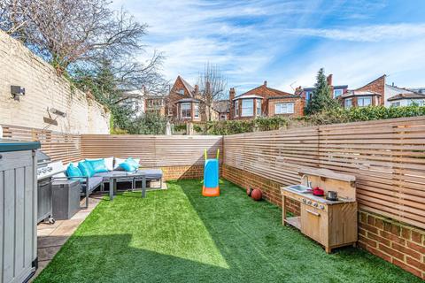 3 bedroom end of terrace house for sale - Kings Gate Mews, Spencer Road, Crouch End