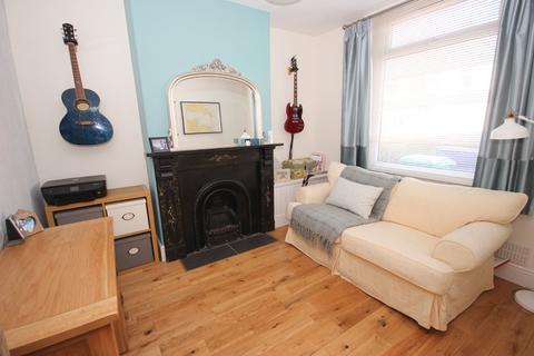 18 Blosse Road, Cardiff, CF14 2JB