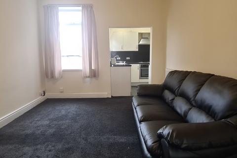 2 bedroom apartment to rent, Chester Road