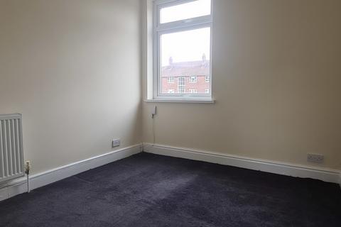 2 bedroom apartment to rent, Chester Road