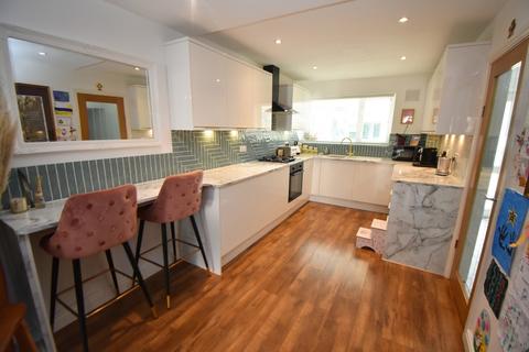 22 Coniston Close, Birmingham, B28 9DD