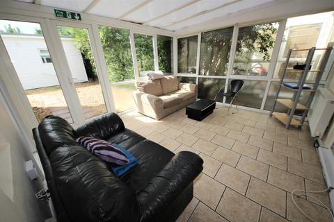 6 bedroom house to rent, Malmesbury Park Road, Charminster, Bournemouth