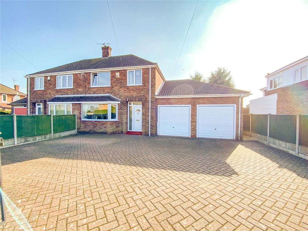 Heapham Road, Gainsborough, Lincolnshire, DN21 3 bed semidetached