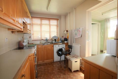 118 Chestnut Grove, Mitcham, CR4 1RB