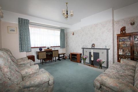 118 Chestnut Grove, Mitcham, CR4 1RB