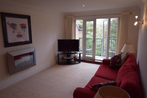 2 bedroom apartment to rent, Embassy Court, Bournemouth