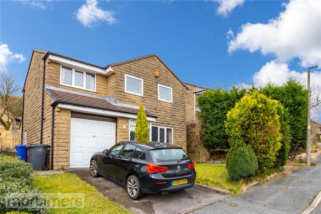 Pinewood Drive, Accrington, BB5 4 bed detached house £195,000
