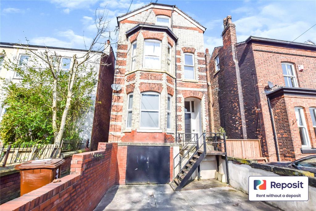 Half Edge Lane, Eccles, Manchester, M30 2 bed flat £750 pcm (£173 pw)