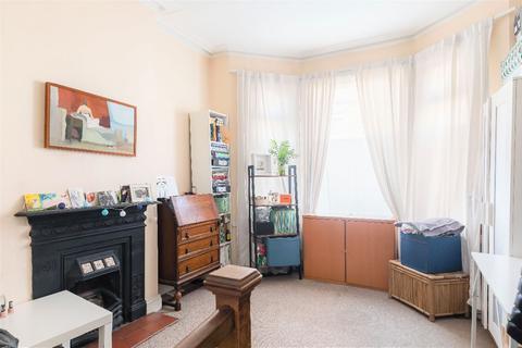 20 Eastbourne Road, Brentford, TW8 9PG