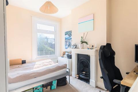 20 Eastbourne Road, Brentford, TW8 9PG