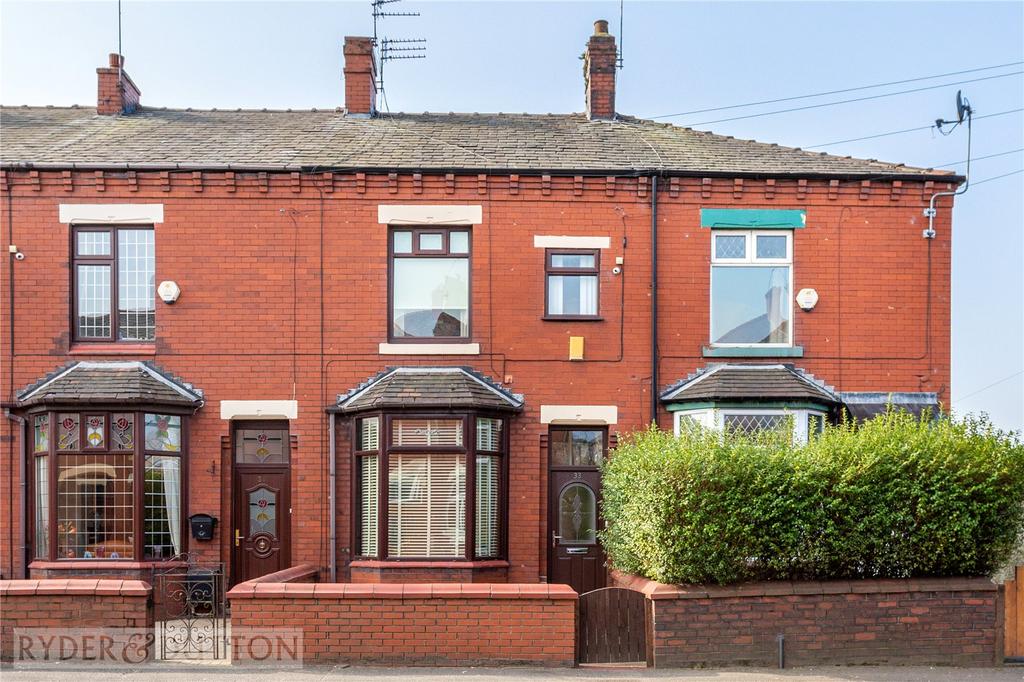 Hathershaw Lane, Hathershaw, Oldham, OL8 2 bed terraced house £130,000