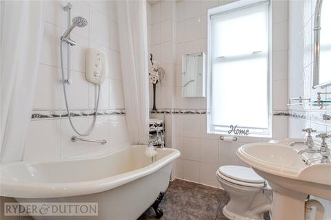 33 Hathershaw Lane, Oldham, OL8 3EU