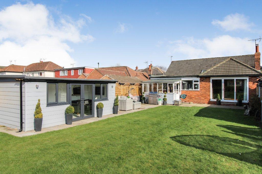 Scotton Grove, Knaresborough 3 bed bungalow £450,000