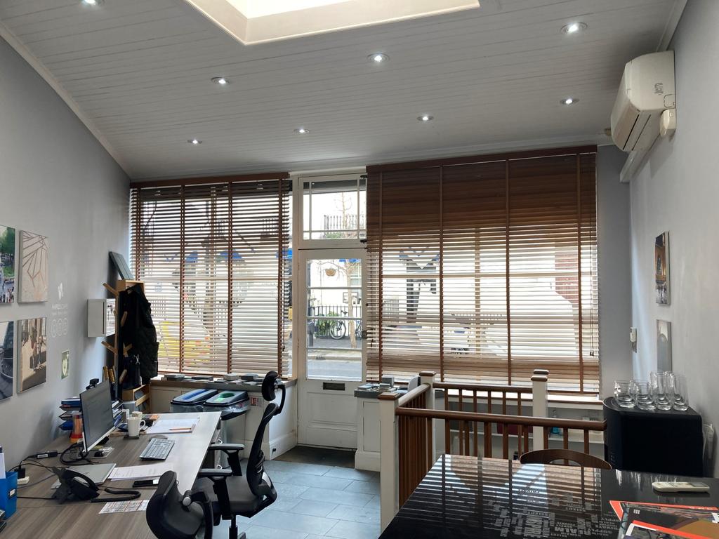 Warwick Way, London, SW1V Property for sale £375,000