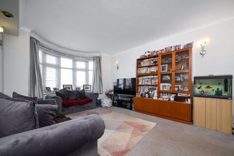 6 Collindale Avenue, Sidcup, DA15 9DW