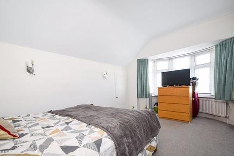 6 Collindale Avenue, Sidcup, DA15 9DW