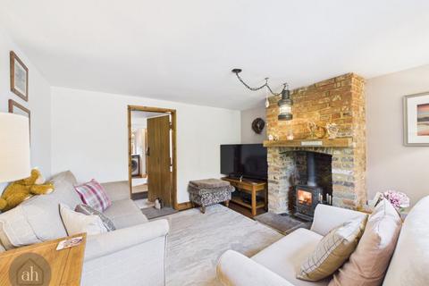 3 bedroom detached house for sale, Norton Road, Great Ashfield
