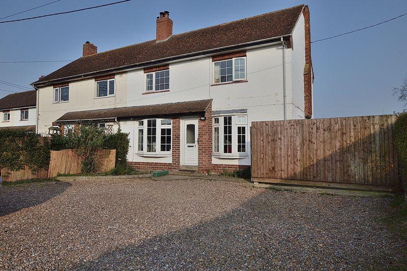 3 Platts Lane, Bucknall 3 bed semidetached house £210,000