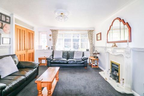 4 bedroom semi-detached house for sale - Hathersage Road, Hull