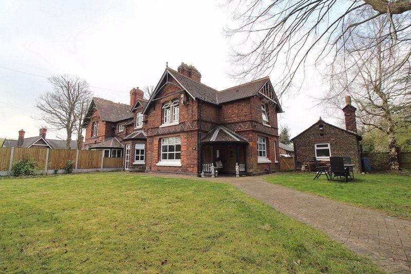 Knowsley Lane, Prescot 4 bed detached house £700,000