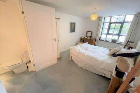 2 Brunel Quays, Lostwithiel, PL22 0JB