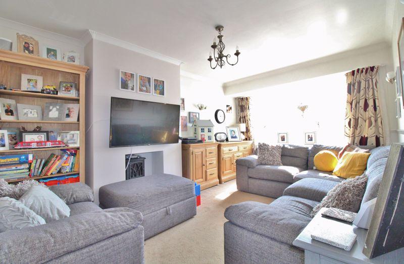 Dale Road, Swanley 3 bed semidetached house £430,000