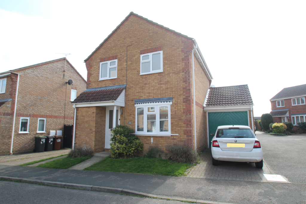 Spencer Way, Stowmarket, IP14 3 bed detached house £290,000