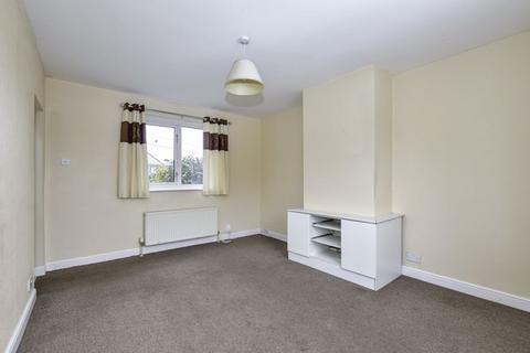 2 bedroom terraced house to rent, Lyndhurst Road, Chesham