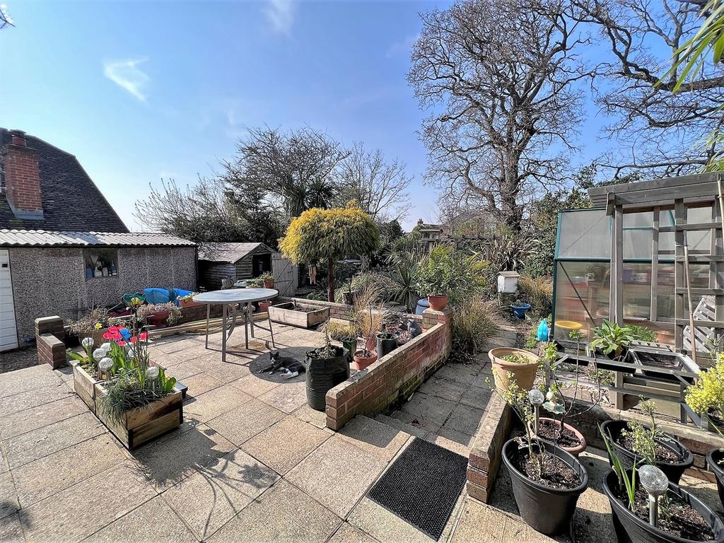 Bracken Glen, Poole, BH15 2 bed chalet £475,000