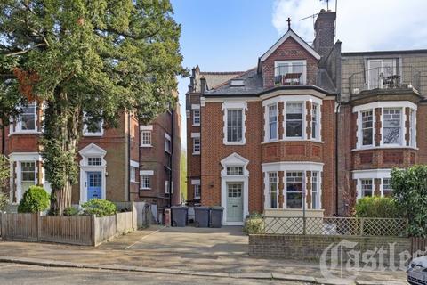 16b Coolhurst Road, London, N8 8EL