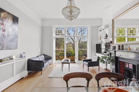 16b Coolhurst Road, London, N8 8EL