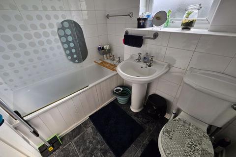 1 bedroom end of terrace house to rent, Great Meadow Road, Bristol