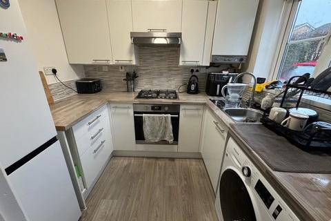 2 bedroom end of terrace house to rent, Coriander Drive, Bristol