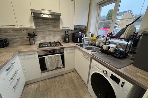 2 bedroom end of terrace house to rent, Coriander Drive, Bristol